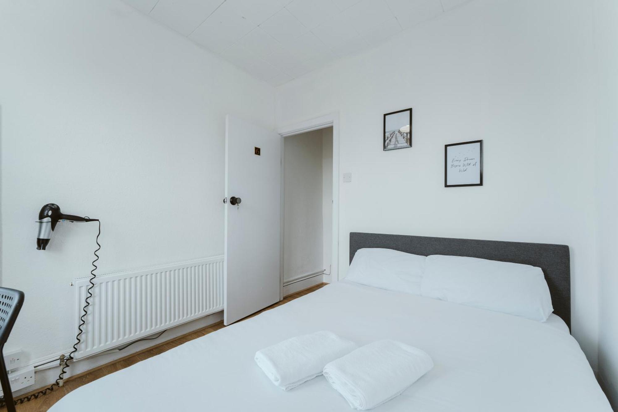 Manor House Great Rooms To Stay Londra Exterior foto