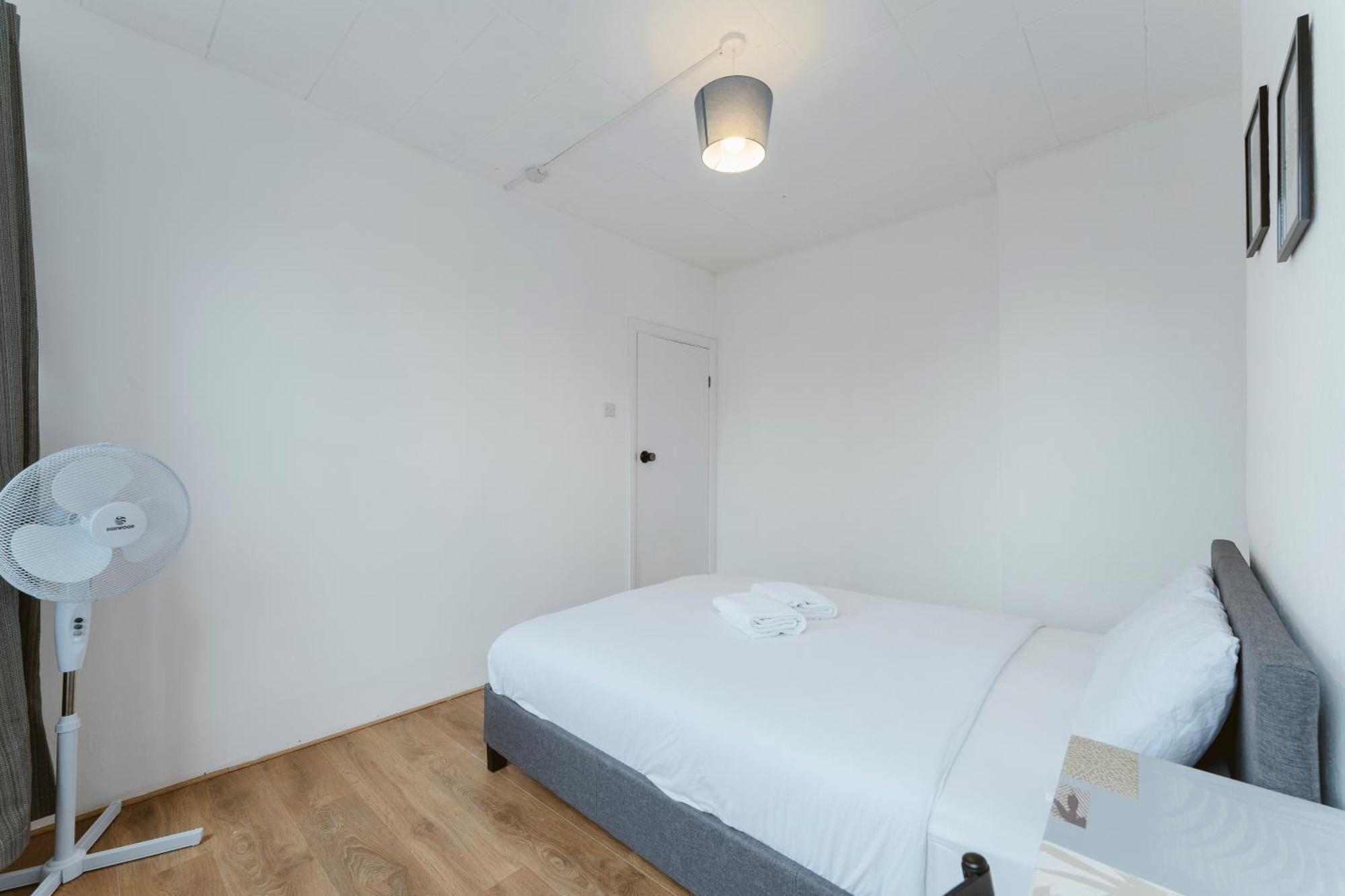Manor House Great Rooms To Stay Londra Exterior foto