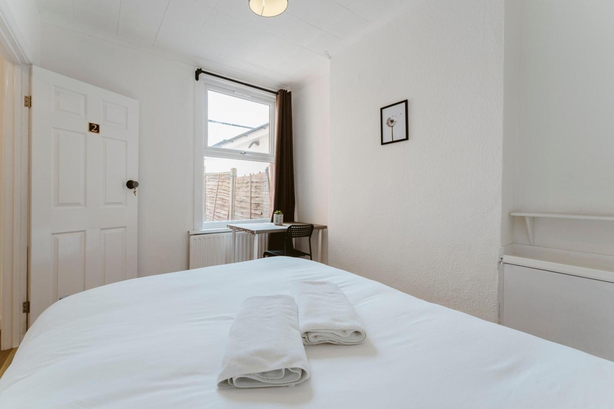 Manor House Great Rooms To Stay Londra Exterior foto