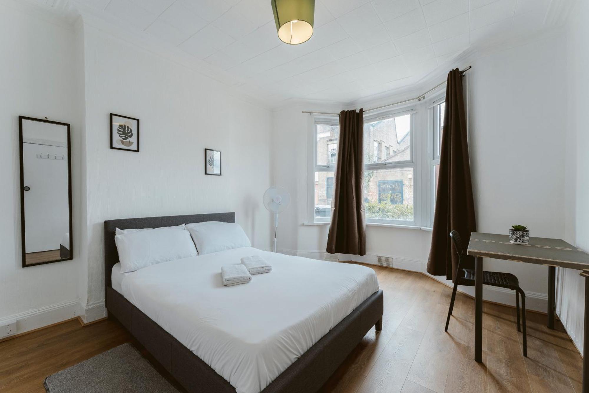 Manor House Great Rooms To Stay Londra Exterior foto